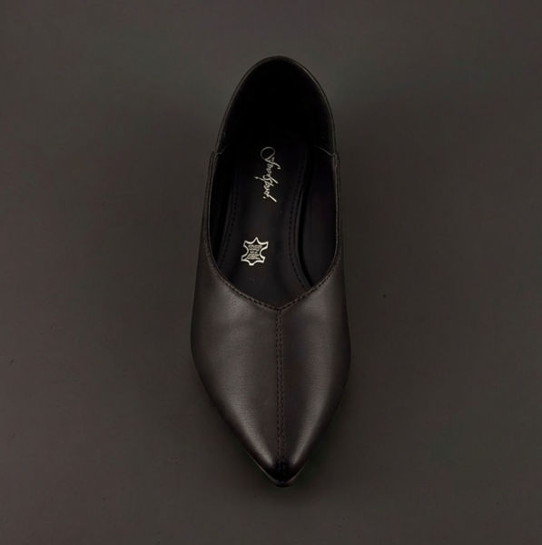圖片 真皮尖頭平底鞋(Genuine leather pointed-toe flats)