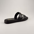 圖片 黑色雙寬帶金屬扣涼鞋 (Black double‑strap metallic buckle sandal)